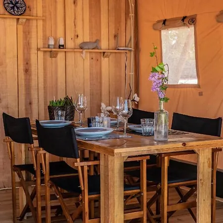 Ses Quinta Luxury Safari Tents