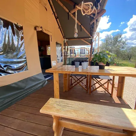 Luxury tent Ses Quinta Luxury Safari Tents *